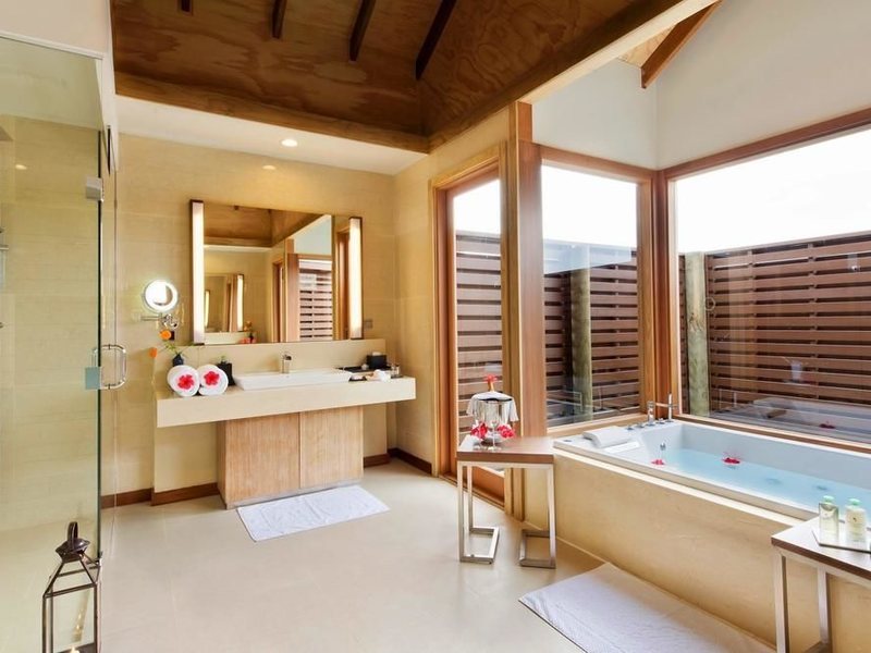 Hideaway Beach Resort & Spa 135000