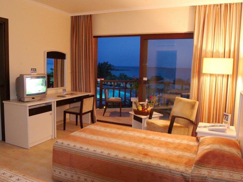 High Garden Hotel (ех 276350