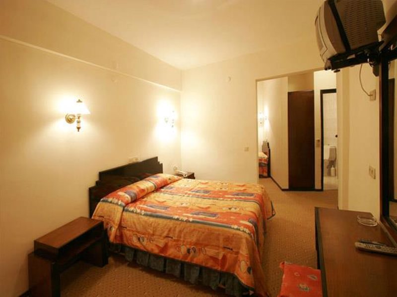 High Garden Hotel (ех 276352