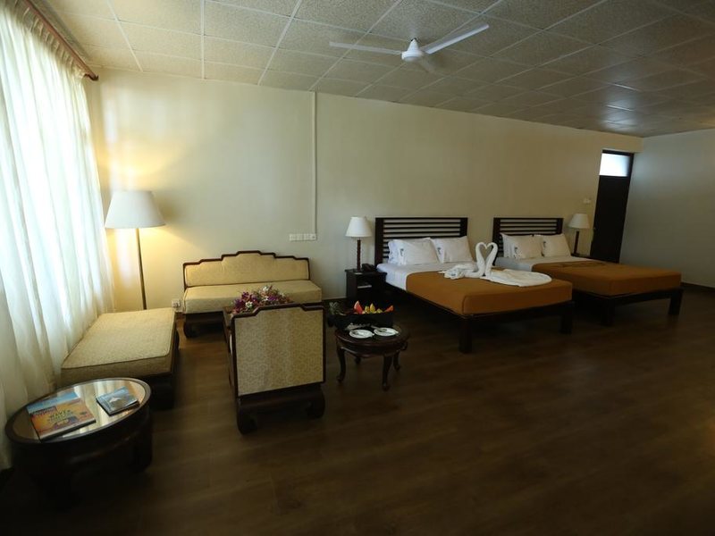 Hikkaduwa Beach Hotel 107696