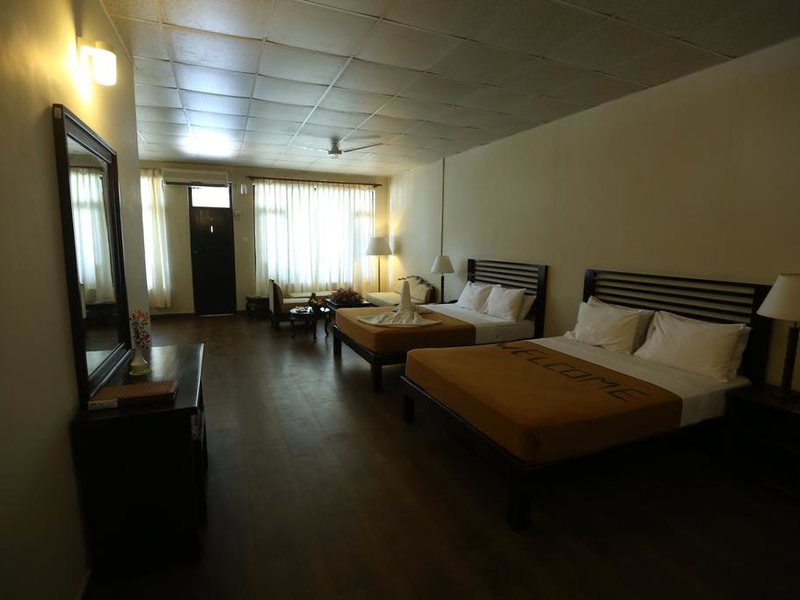 Hikkaduwa Beach Hotel 107706