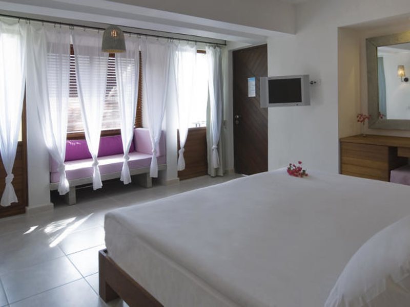 Hillside Beach Club 160541