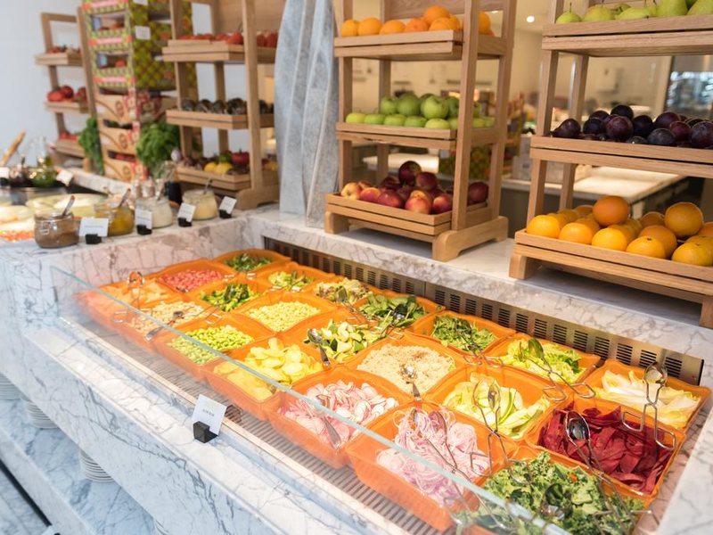 Hilton Dubai Al Habtoor City (ех 204160