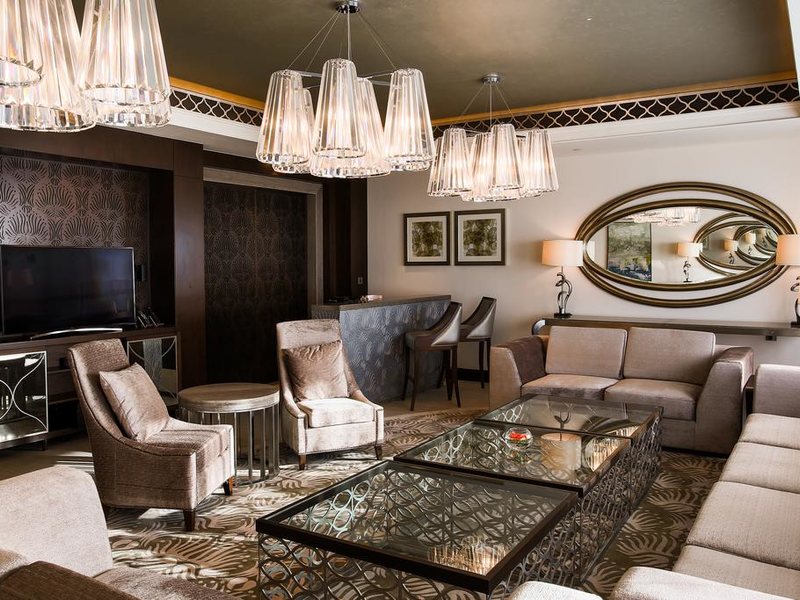 Hilton Dubai Al Habtoor City (ех 204168