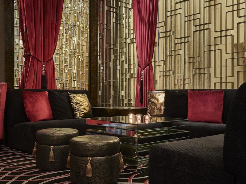 Hilton Dubai Al Habtoor City (ех 204169