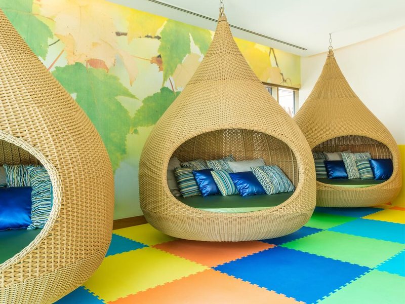 Hilton Dubai Al Habtoor City (ех 204175