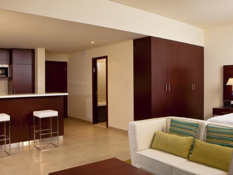 Hilton Dubai The Walk Hotel 53390