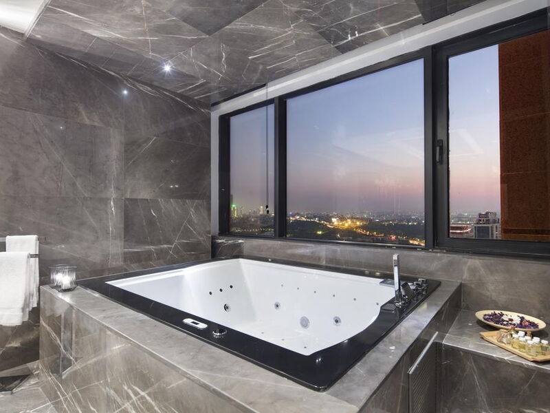 Hilton Istanbul Maslak (ех 302535