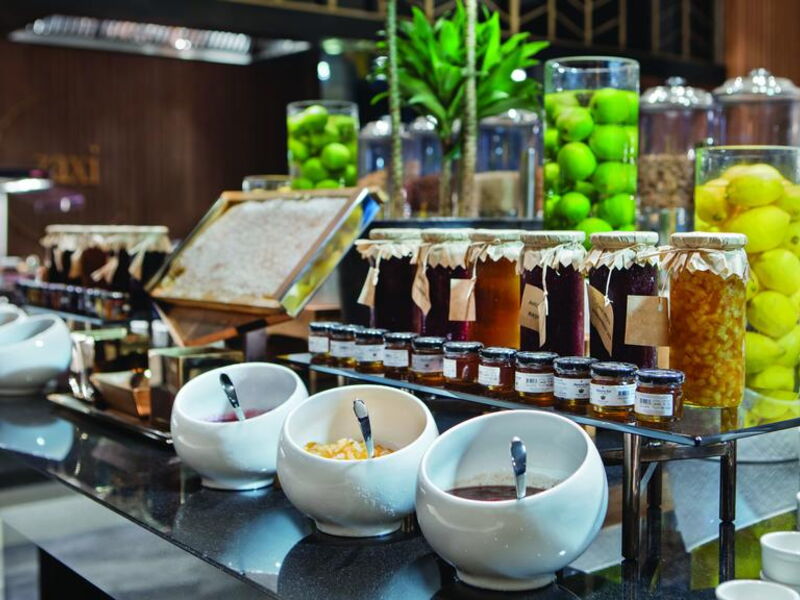 Hilton Istanbul Maslak (ех 302560