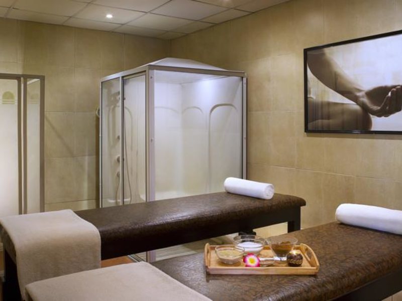 Hilton Sharks Bay 124708