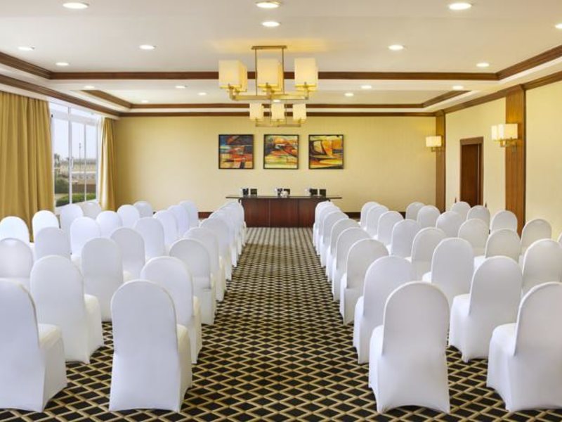 Hilton Sharks Bay 124720