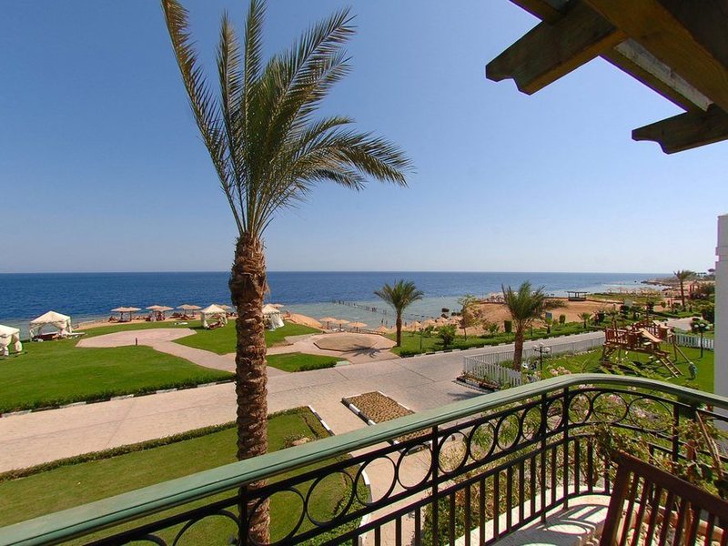 Hilton Waterfalls 124831