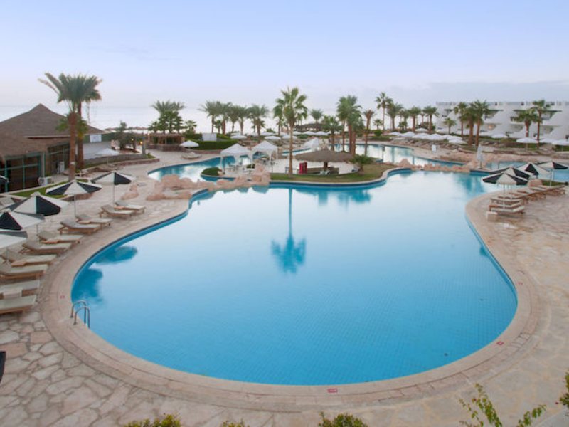 Hilton Waterfalls 124836