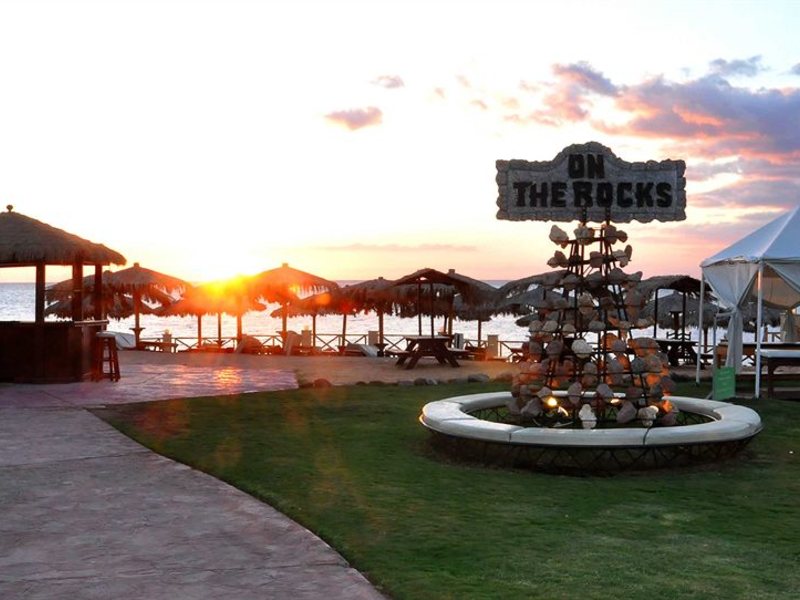 Hilton Waterfalls 124844