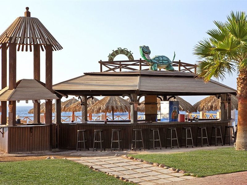 Hilton Waterfalls 124848