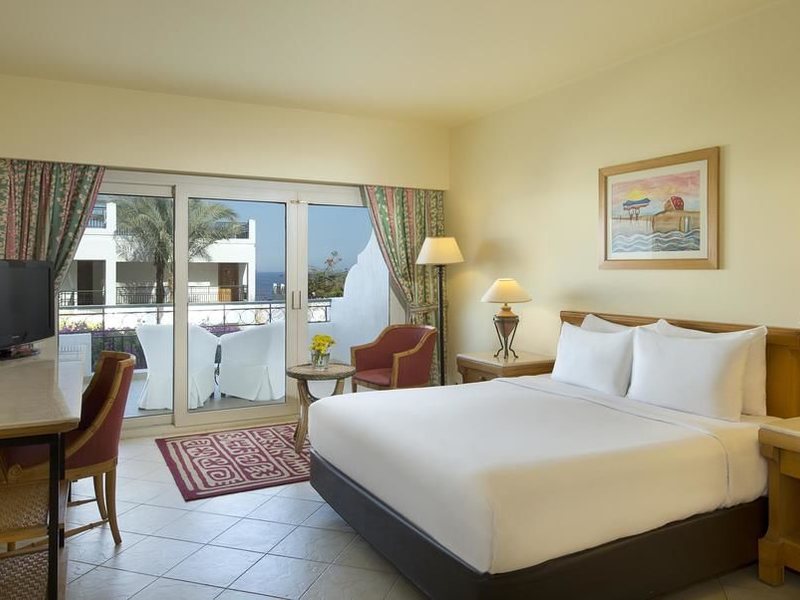 Hilton Waterfalls 124857