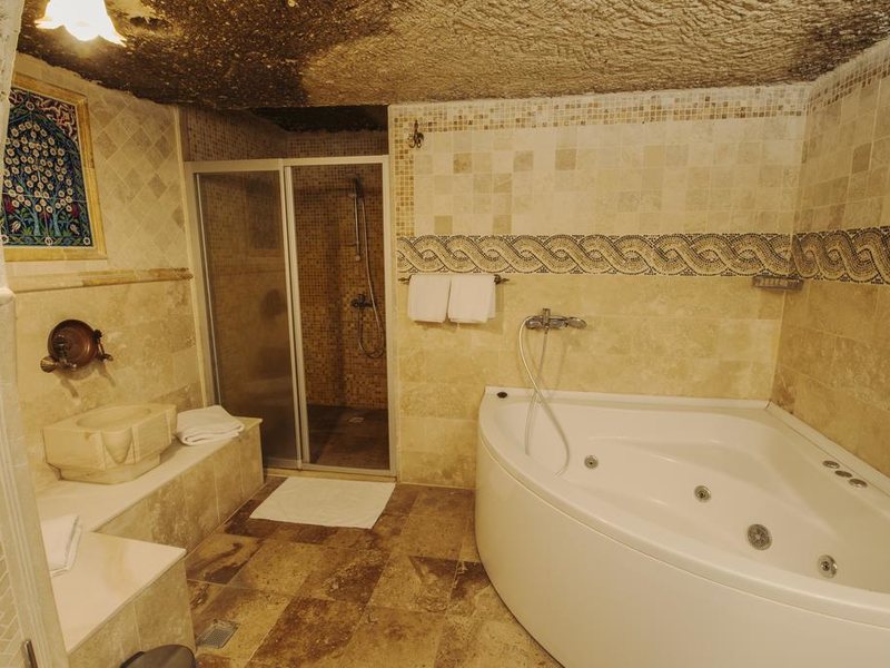 Holiday Cave Hotel  304356
