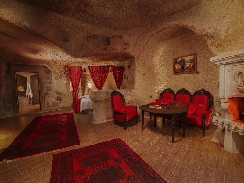 Holiday Cave Hotel  304358