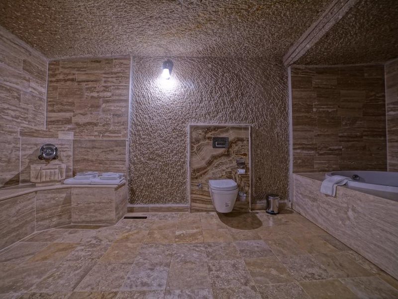 Holiday Cave Hotel  304367