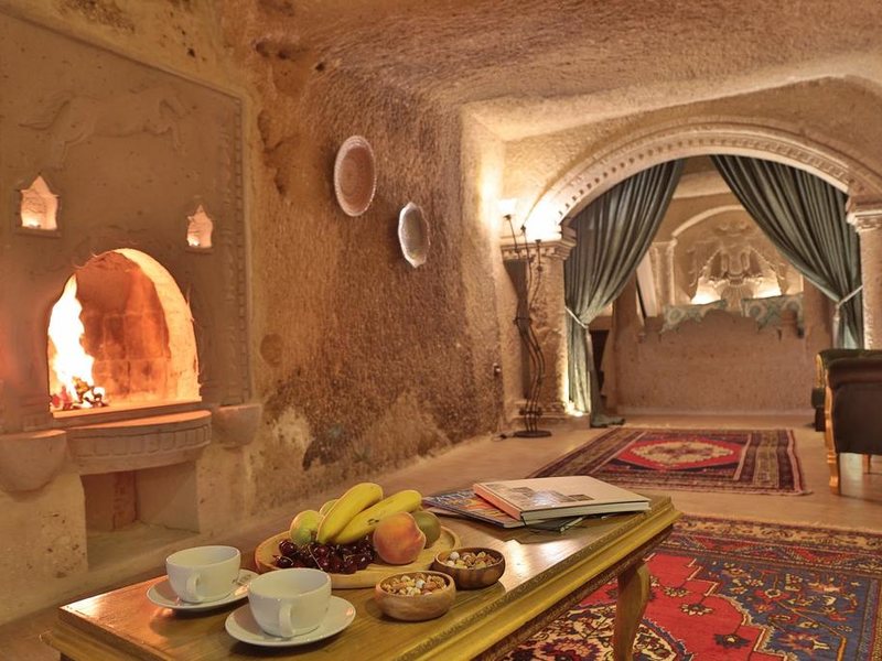 Holiday Cave Hotel  304383