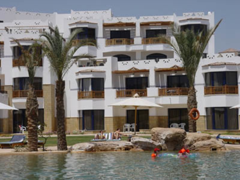 Holiday Inn Amphoras 27558