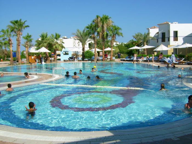 Holiday Inn Amphoras 27561