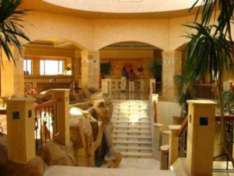 Holiday Inn Amphoras 27576