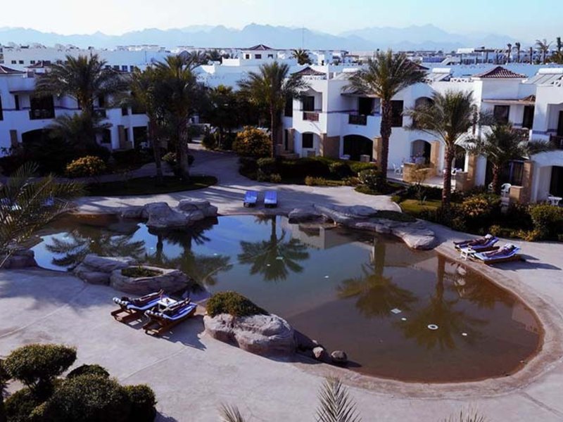 Holiday Inn Amphoras 27577