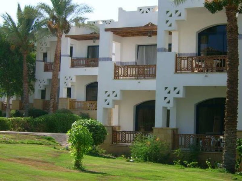 Holiday Inn Amphoras 27580