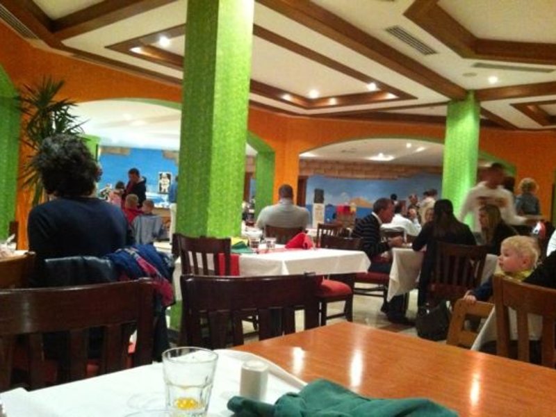 Holiday Inn Amphoras 27582