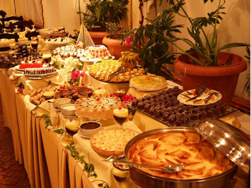 Holiday Inn Amphoras 27583