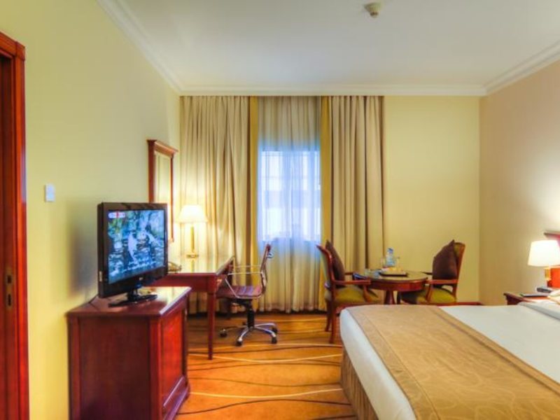 Holiday Inn Down Town 132515