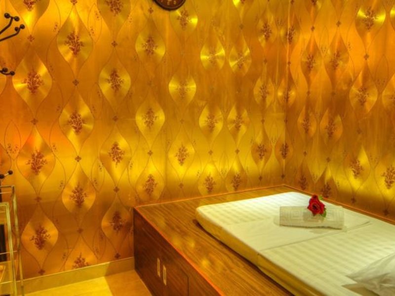 Holiday Inn Down Town 132521