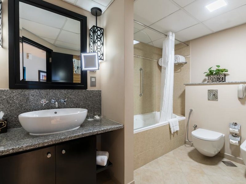 Holiday Inn Dubai - Al Barsha 228600