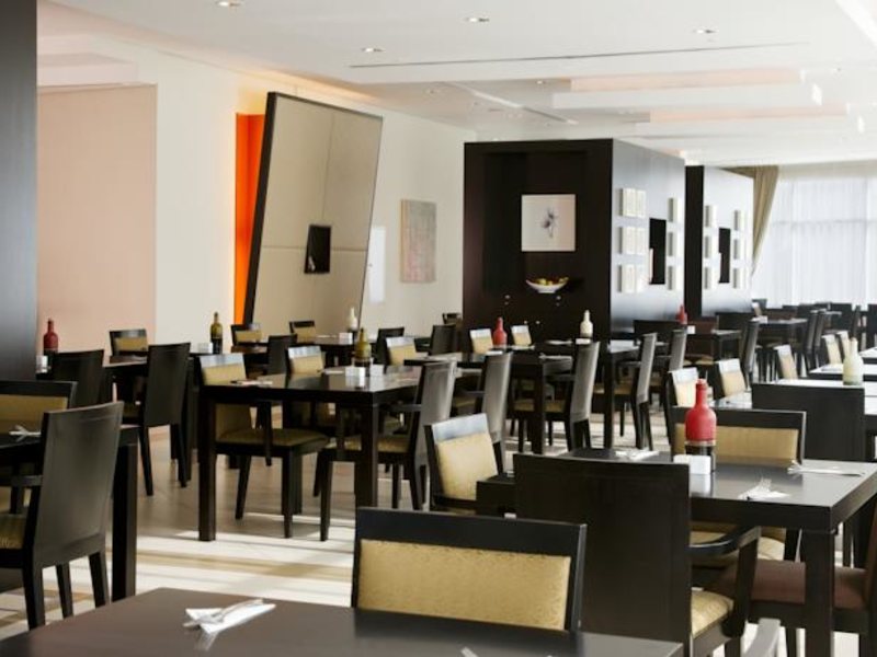 Holiday Inn Express Dubai Internet City  119282