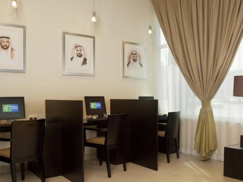 Holiday Inn Express Dubai Internet City  119286