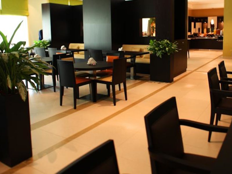 Holiday Inn Express Dubai Safa Park 119293