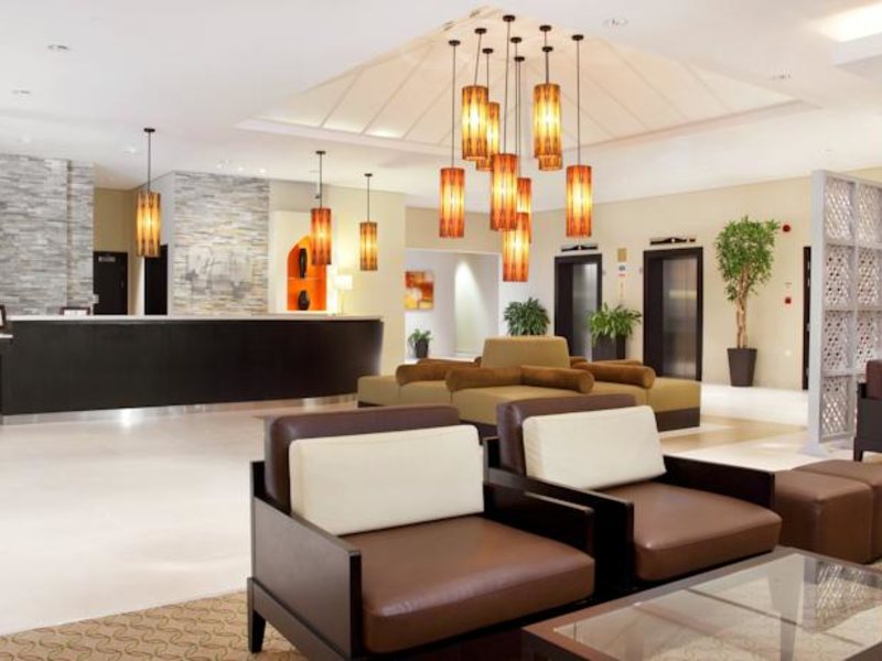 Holiday Inn Express Dubai Safa Park 119305