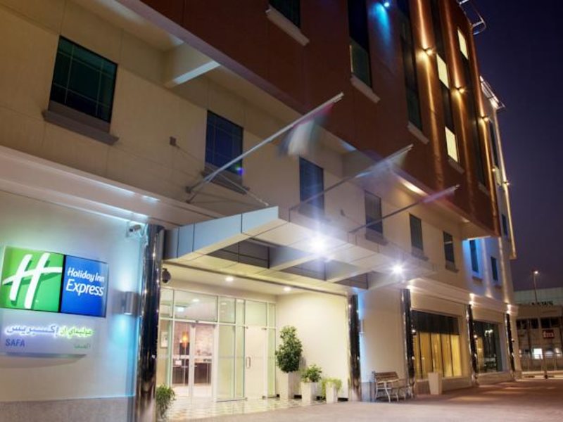 Holiday Inn Express Dubai Safa Park 119307
