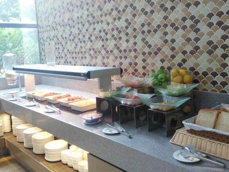 Holiday Inn Express Haikou West Coast 298105