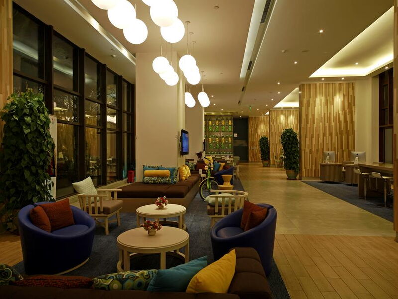 Holiday Inn Express Haikou West Coast 298108