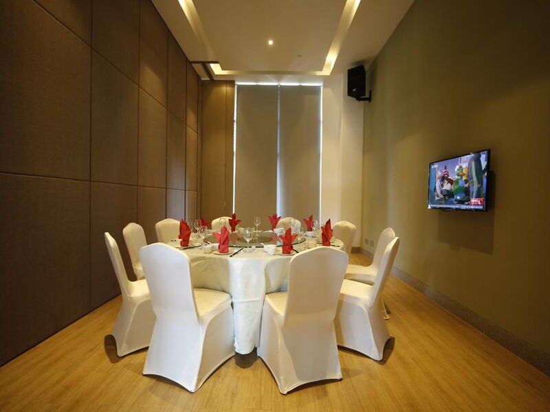 Holiday Inn Express Haikou West Coast 298109