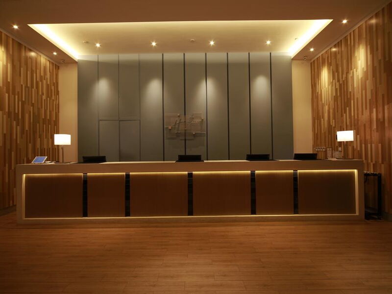 Holiday Inn Express Haikou West Coast 298119
