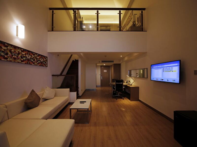 Holiday Inn Express Haikou West Coast 298127