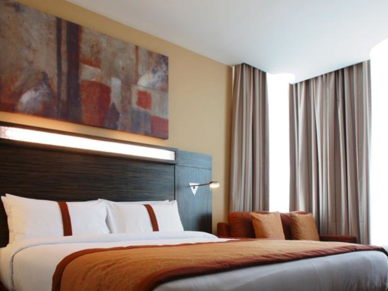 Holiday Inn Express Jumeirah 119228