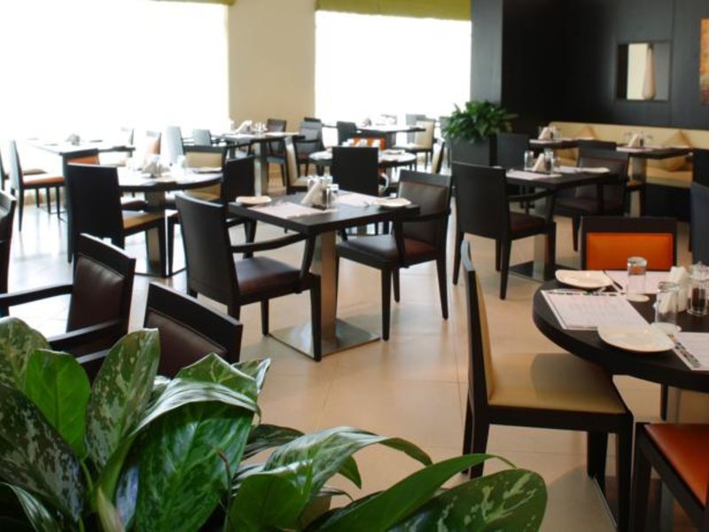 Holiday Inn Express Jumeirah 119232