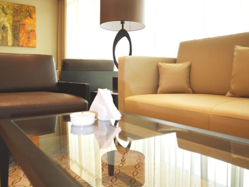 Holiday Inn Express Jumeirah 119234