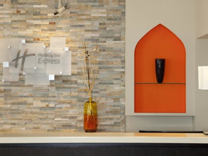 Holiday Inn Express Jumeirah 119241