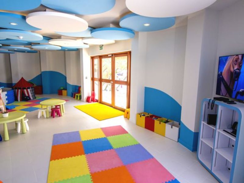 Holiday Inn Resort Kandooma Maldives 135086