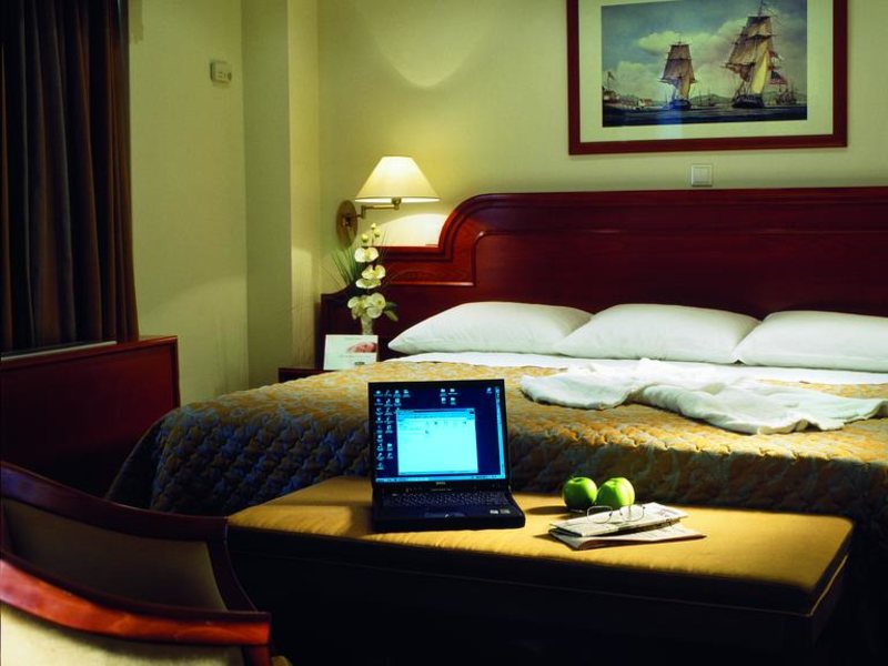 Holiday Inn Thessaloniki 259280